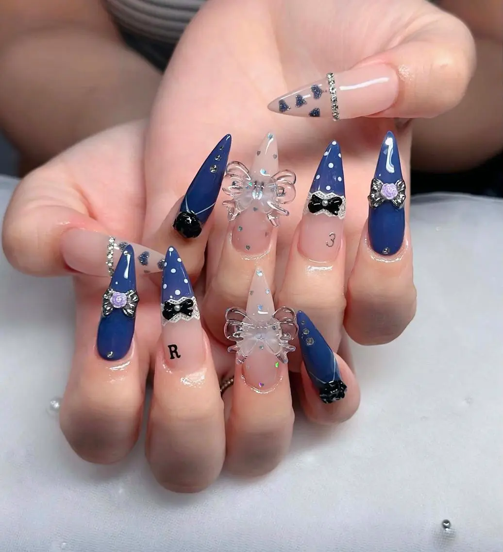 ネイル フレンチネイル ジェルネイル ハロウィン 韓国ネイル マグネットネイル ハンドネイル neco H.babynailのネイルデザイン