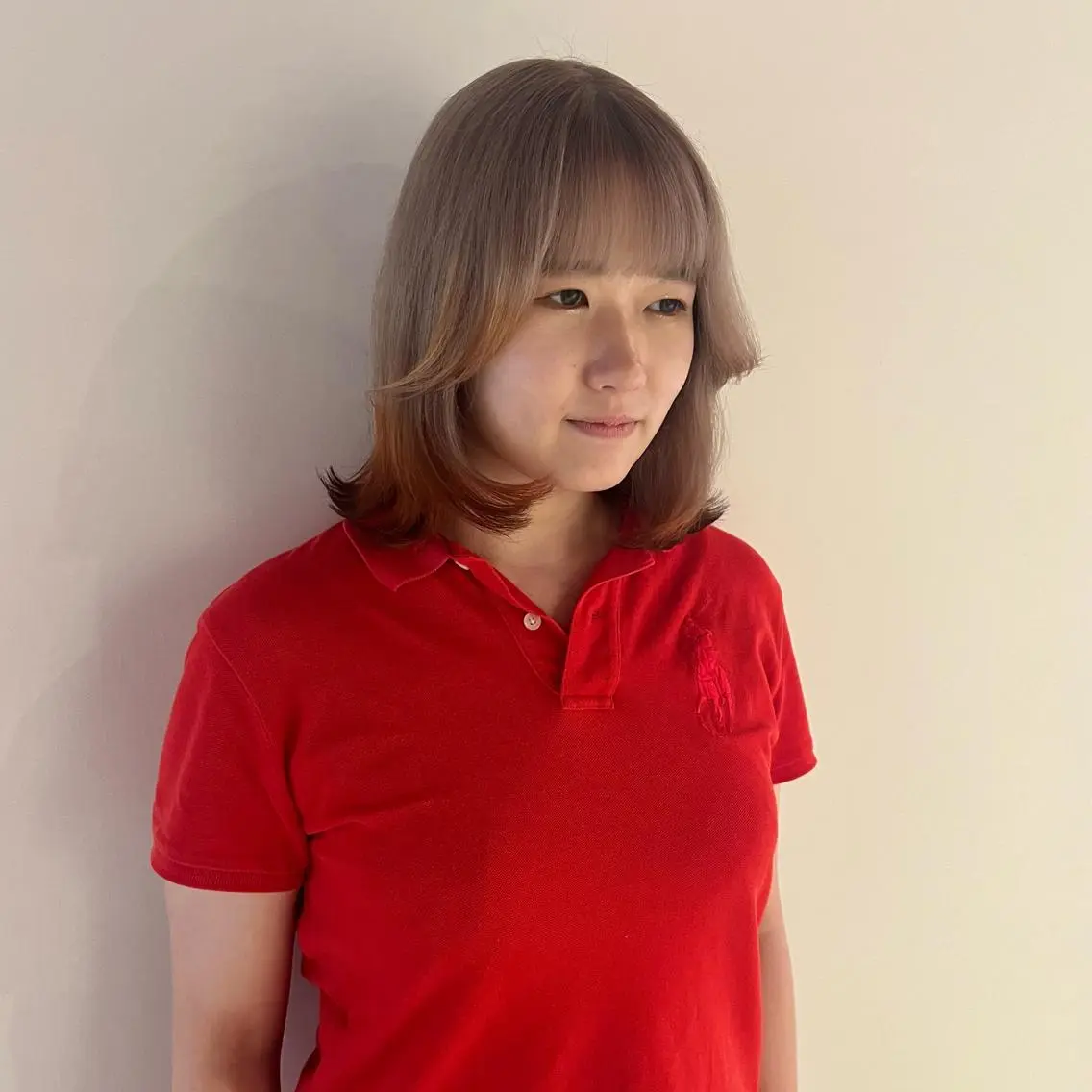 セミロング カラー ブリーチ ケアブリーチ io濱川 遥のヘアスタイル