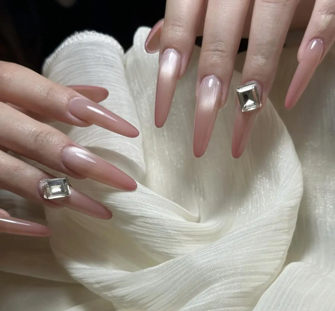 ネイル ハンドネイル ハンドケア 🍑 momo_nailのネイルデザイン