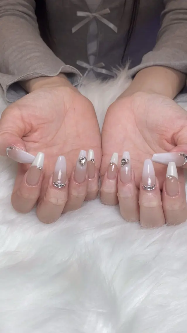 ネイル フラワーネイル ジェルネイル パラジェル スカルプネイル ネイルチップ ハンドネイル Rei _Nail 新宿のネイルデザイン