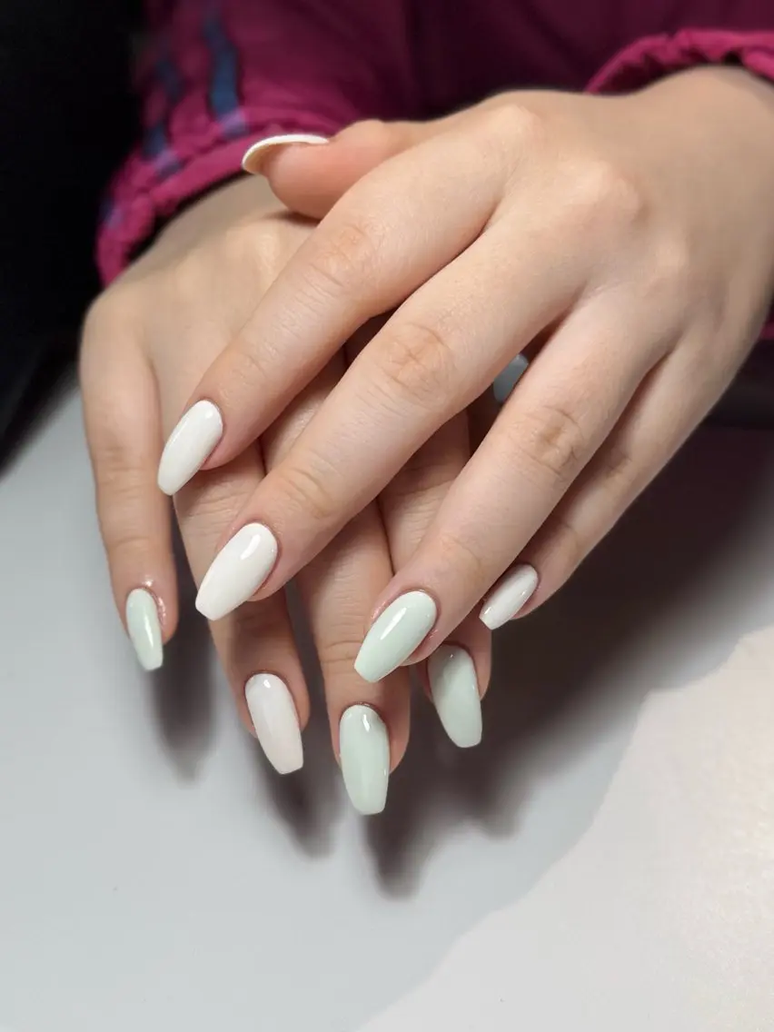 ネイル オーロラネイル チークネイル フットネイル フレンチネイル ジェルネイル Nichi Nailsのネイルデザイン