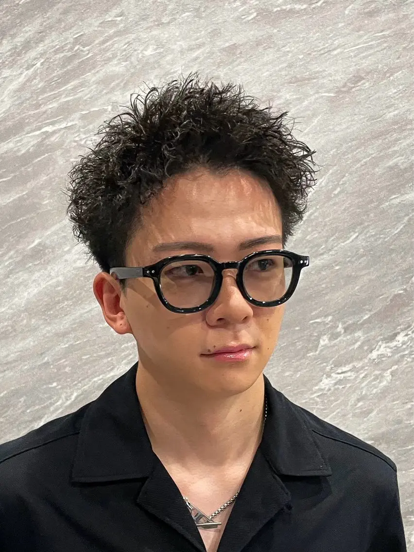 ショート パーマ メンズ メンズパーマ スパイキーショート ショートヘア カット パーマ 柳原 隼義のヘアスタイル