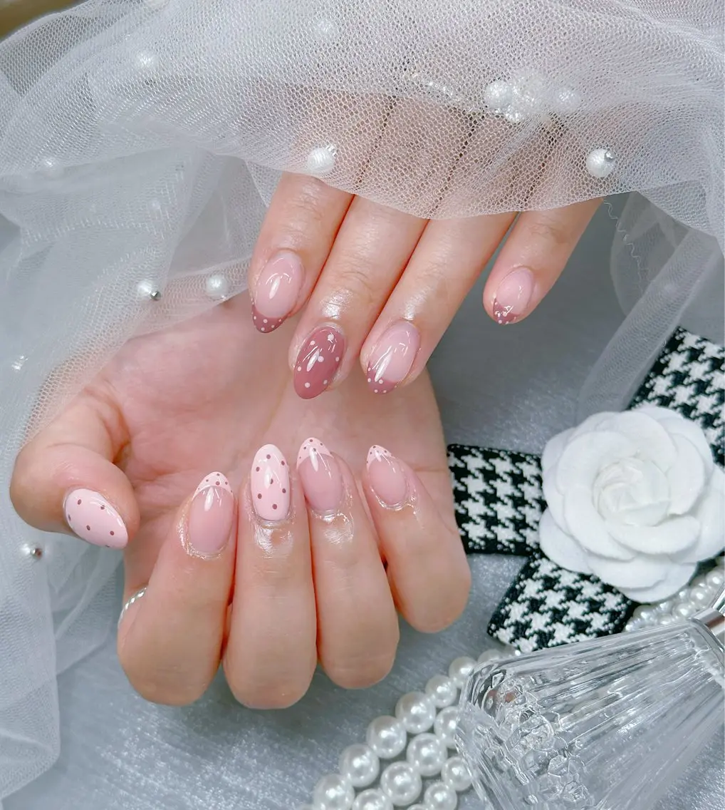 ネイル アートネイル ジェルネイル 韓国ネイル ニュアンスネイル ハンドネイル Luna Nail.Novaのネイルデザイン