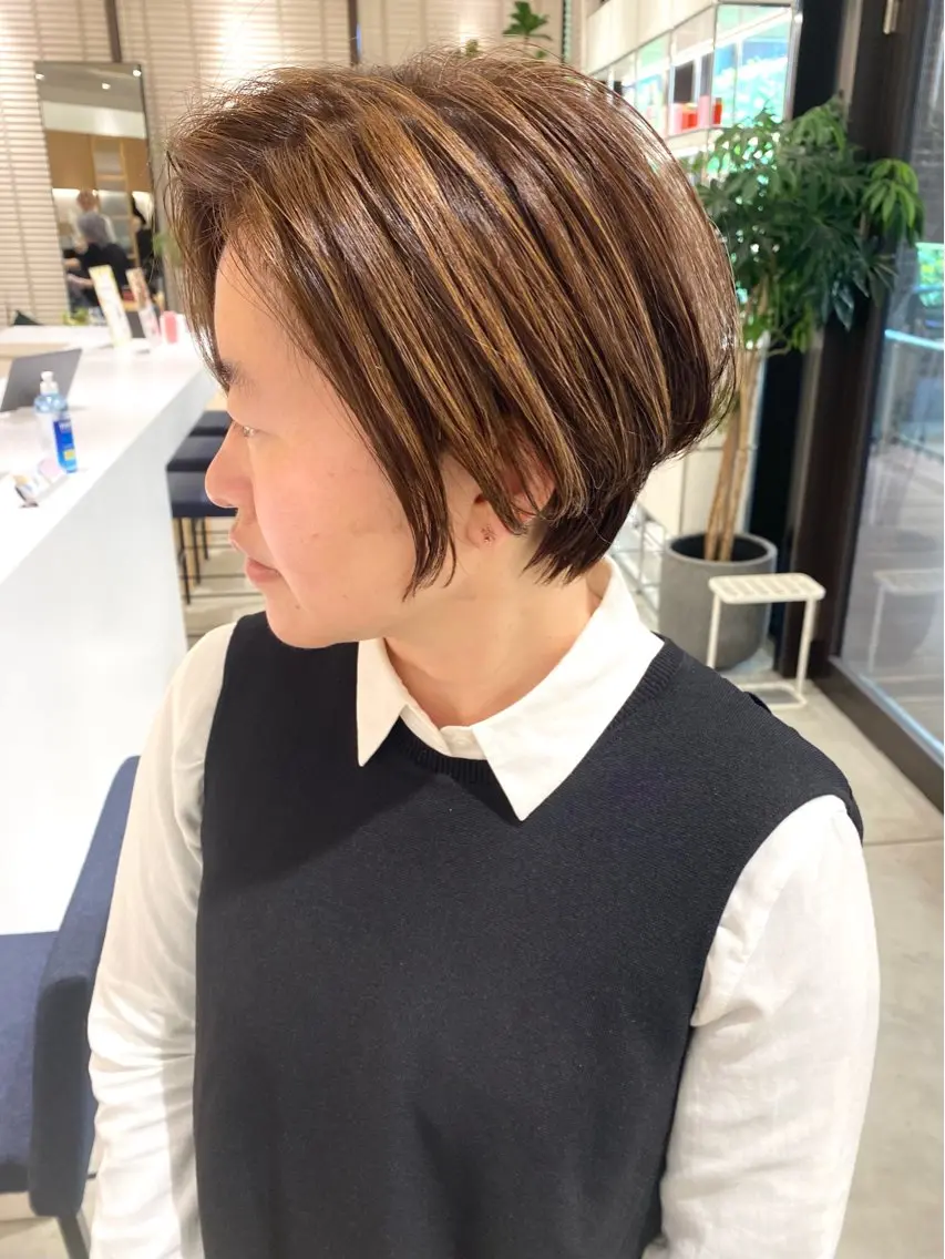 ショート カラー 平沢 真司のヘアスタイル