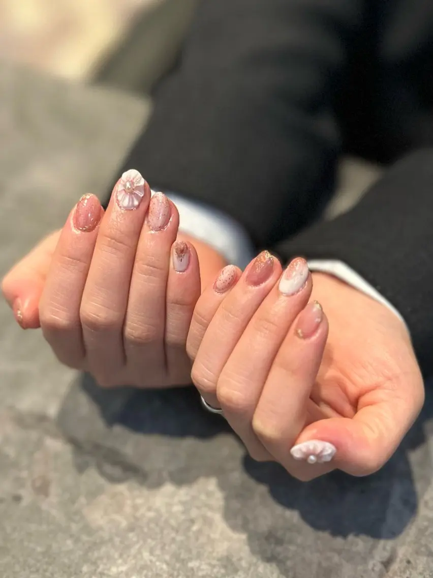 ネイル フレンチネイル マグネットネイル 大理石ネイル(マーブル) ミラーネイル ニュアンスネイル nail salon amanoのネイルデザイン