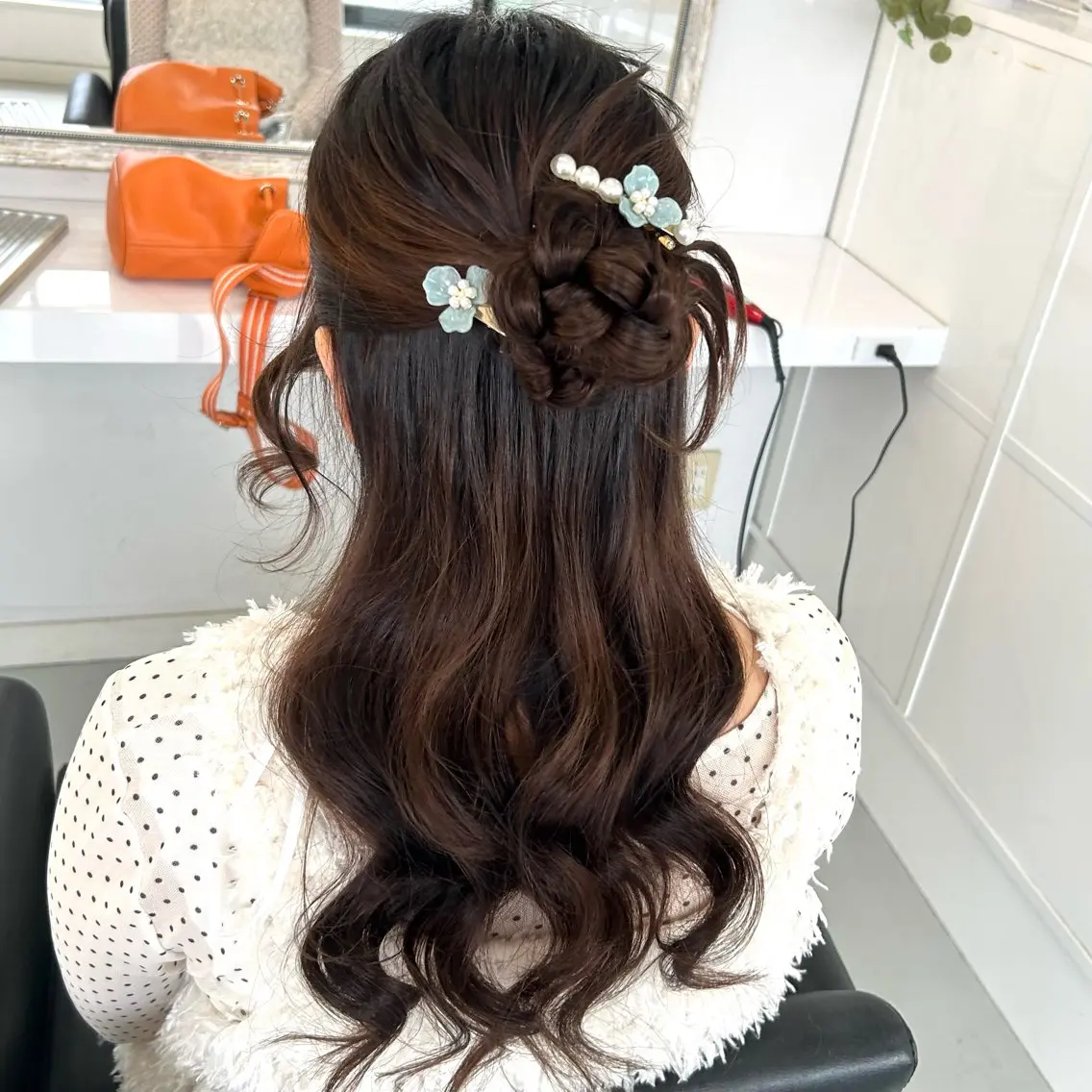 ヘアアレンジ ハーフアップ ヘアセット 羽エク/まつエク/艶 髪/まつパ/カラーのマツエク・マツパデザイン