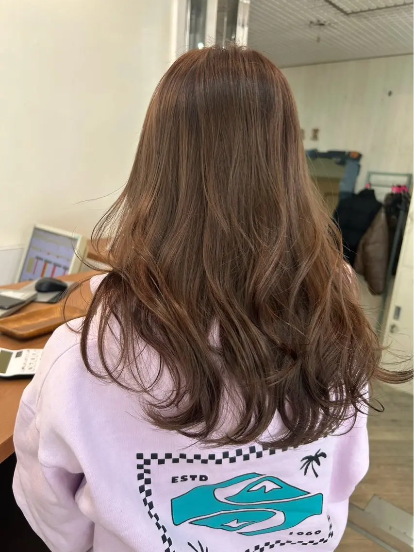 カラー ヘアカラー 遠藤 瑠夢佳のヘアスタイル