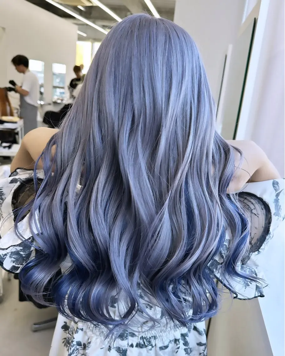 ロング カラー ヘアアレンジ ヘアカラー 原宿ハイトーンカラー 🌼みるい🌼のヘアスタイル