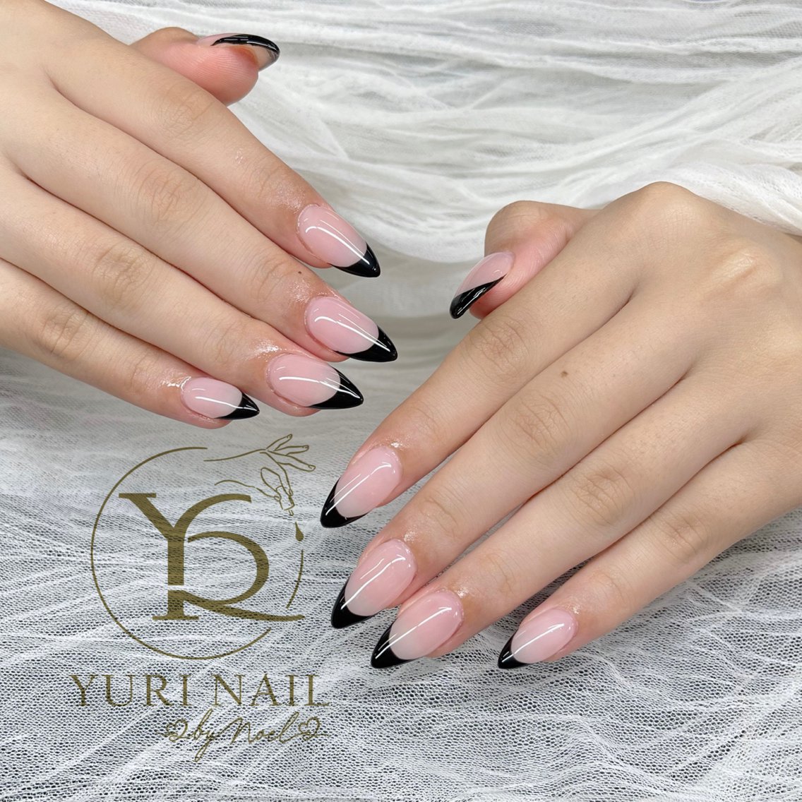 ネイル チークネイル フットネイル フレンチネイル グラデーション キラキラネイル ハンドネイル フットネイル ハンドケア YURI Nail Funabashiのネイルデザイン