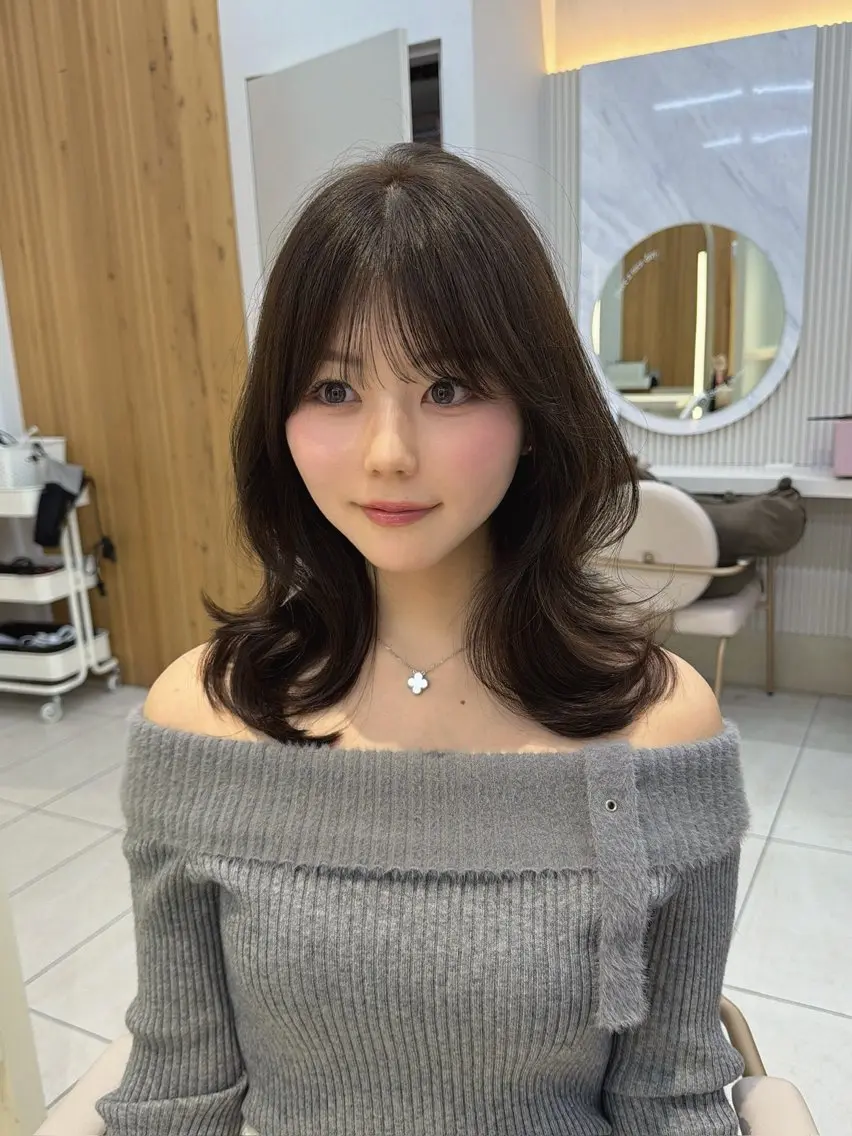 ミディアム カット ヘアカラー トリートメント 顔周り/レイヤー /韓国ヘア/TAKUのヘアスタイル