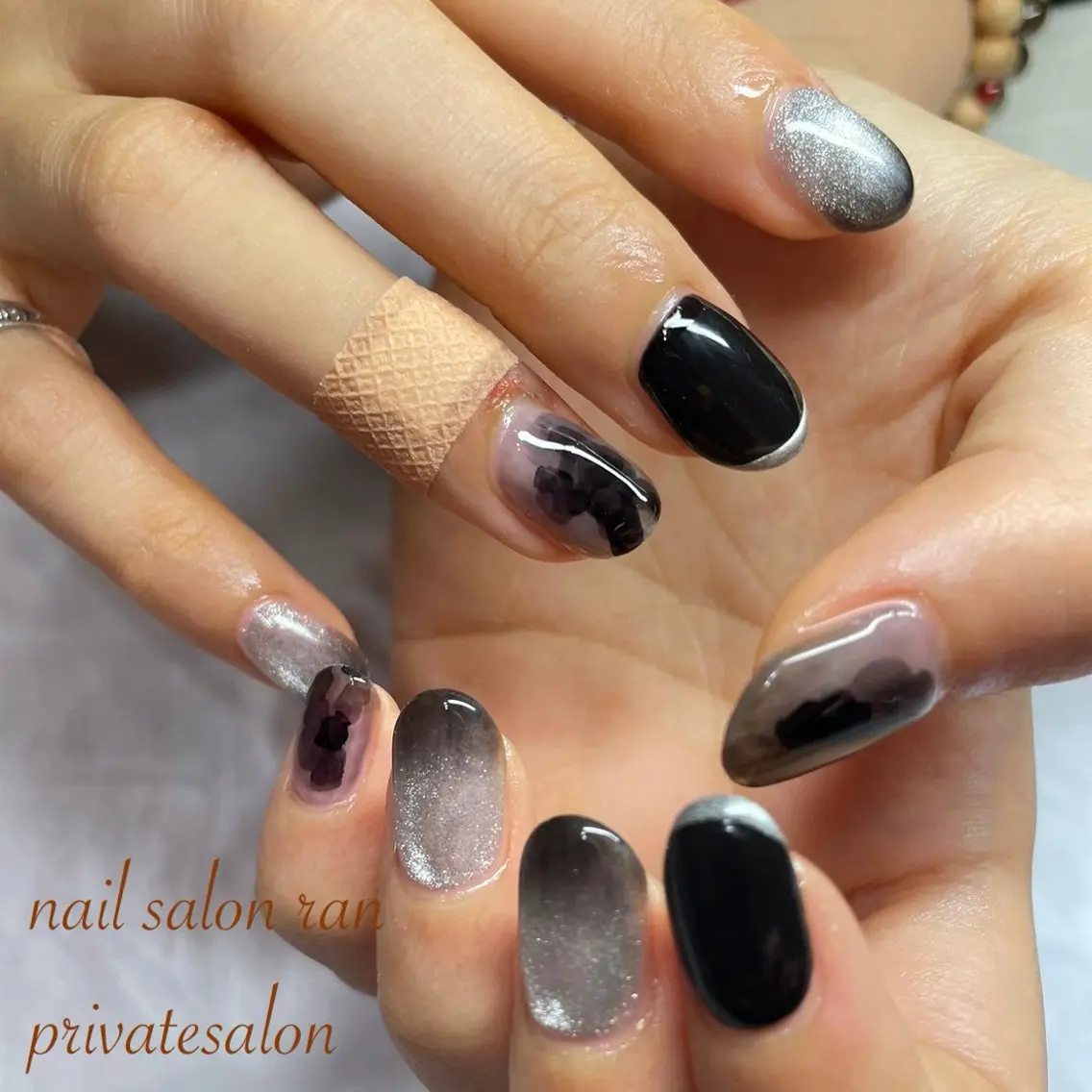 ネイル マグネットネイル ニュアンスネイル シルバー ハンドネイル ハンドケア nailsalon ranのネイルデザイン