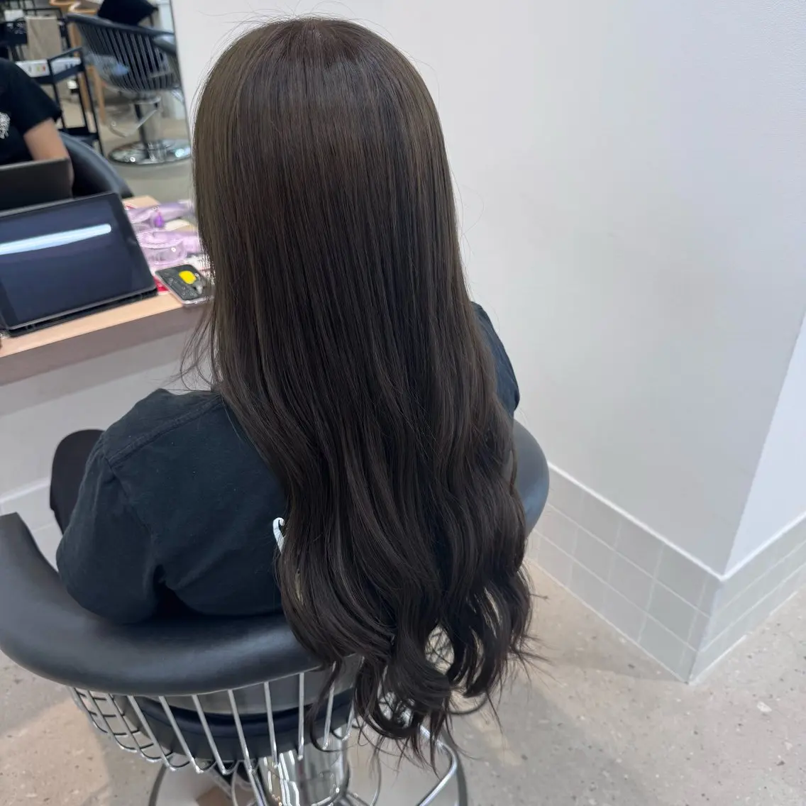 ロング カラー ベージュカラー オリーブベージュ ヘアカラー トリートメント 内田 愛莉のヘアスタイル