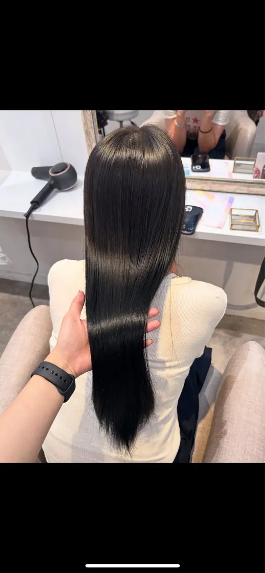 ロング 西山 るいのヘアスタイル