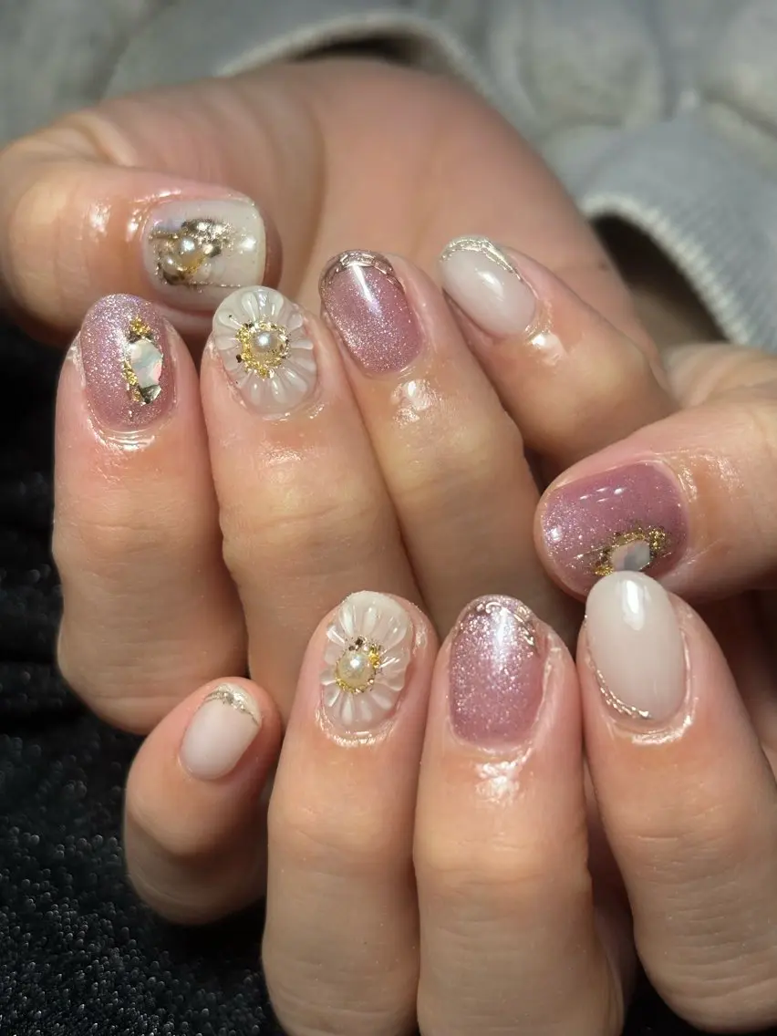 ネイル ハンドネイル フットネイル ✴︎ Delightのネイルデザイン