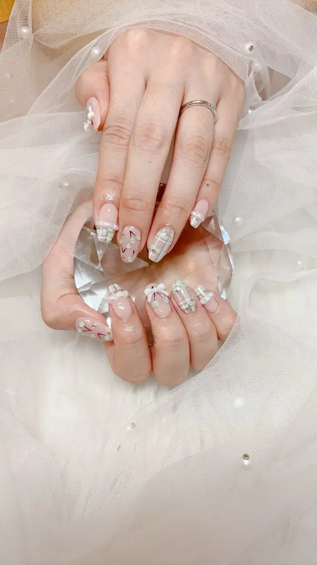 ネイル ハンドネイル 中野駅徒歩5分💅 ラクロレのネイルデザイン