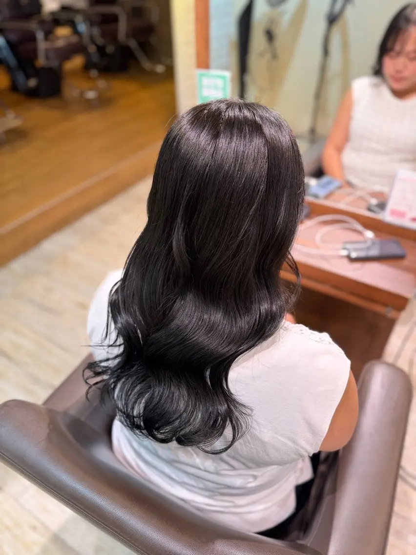 カラー 神野 流嘉のヘアスタイル