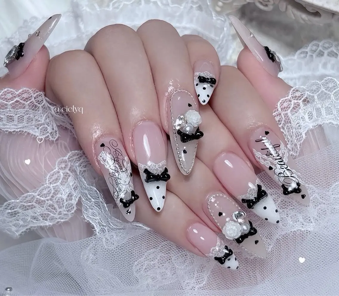 ネイル チークネイル 長さ出し フラッシュネイル フレンチネイル グラデーション ハンドネイル Lenie Nail Salonのネイルデザイン