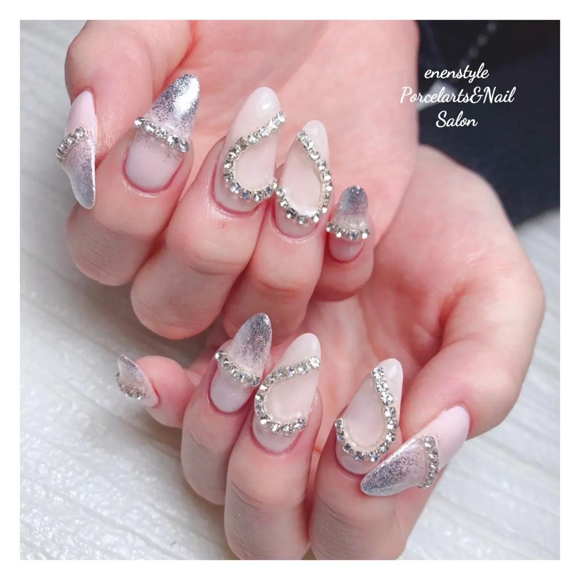 ミディアム ネイル 🐾enen style 🐾のネイルデザイン