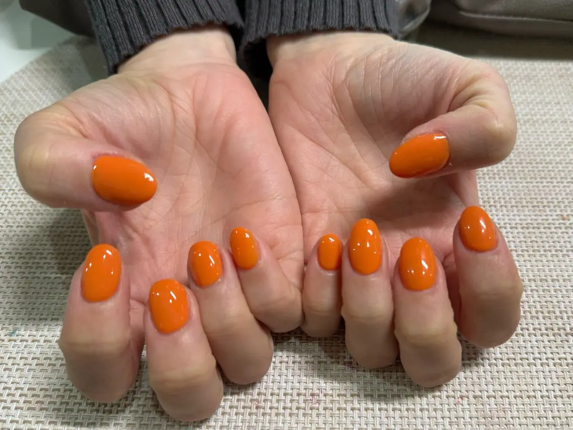 ネイル ワンカラーネイル シンプルネイル MONICA KARENのネイルデザイン