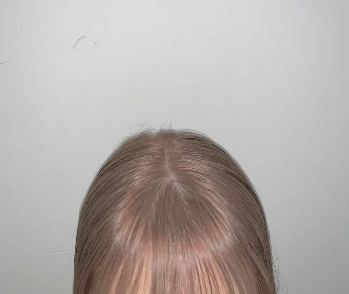 ショート カラー ベージュカラー ブリーチ ミルクティーベージュ ブリーチソムリエ認定 梅田茶屋町Eir辻のヘアスタイル