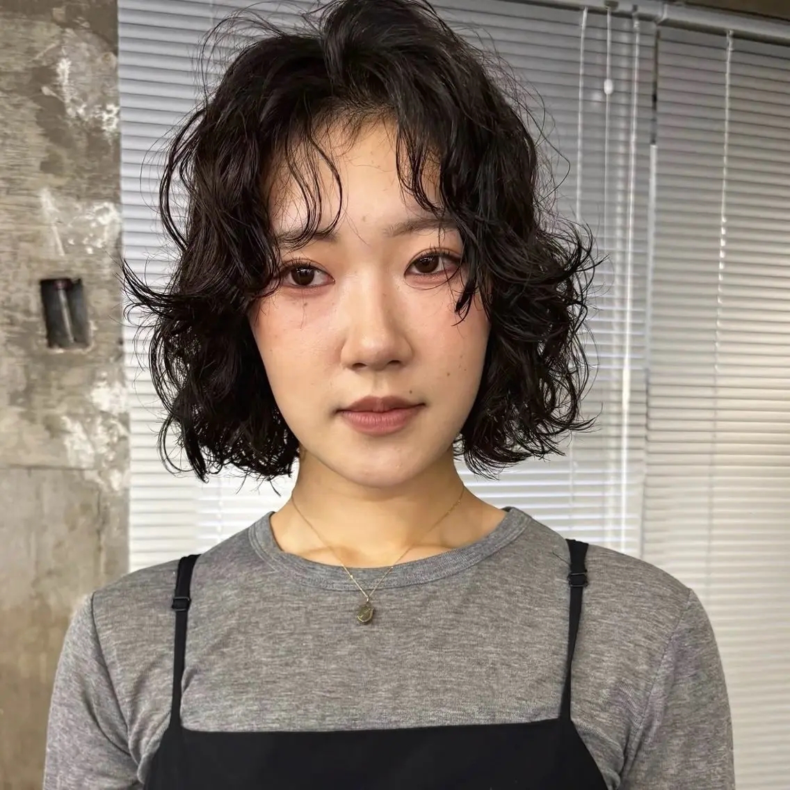 ミディアム カラー パーマ ヘアアレンジ キッズ カット パーマ トリートメント デザインパーマ レイヤーカット 郁美のヘアスタイル