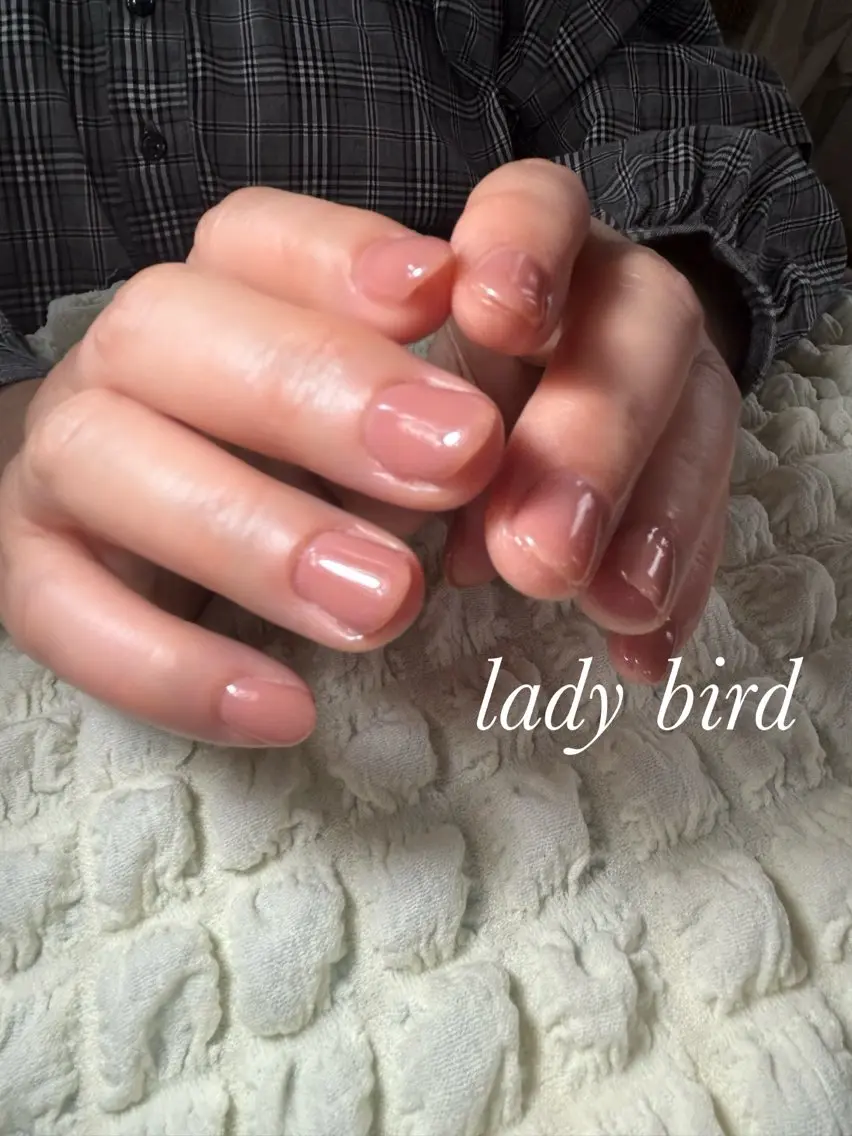 ネイル ハンドネイル lady bird yoshieのネイルデザイン