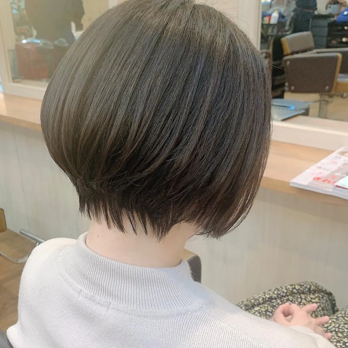 ショート ショートボブ 丸みショート ボブ ショートヘア カット NUMBER_ ユイナのヘアスタイル