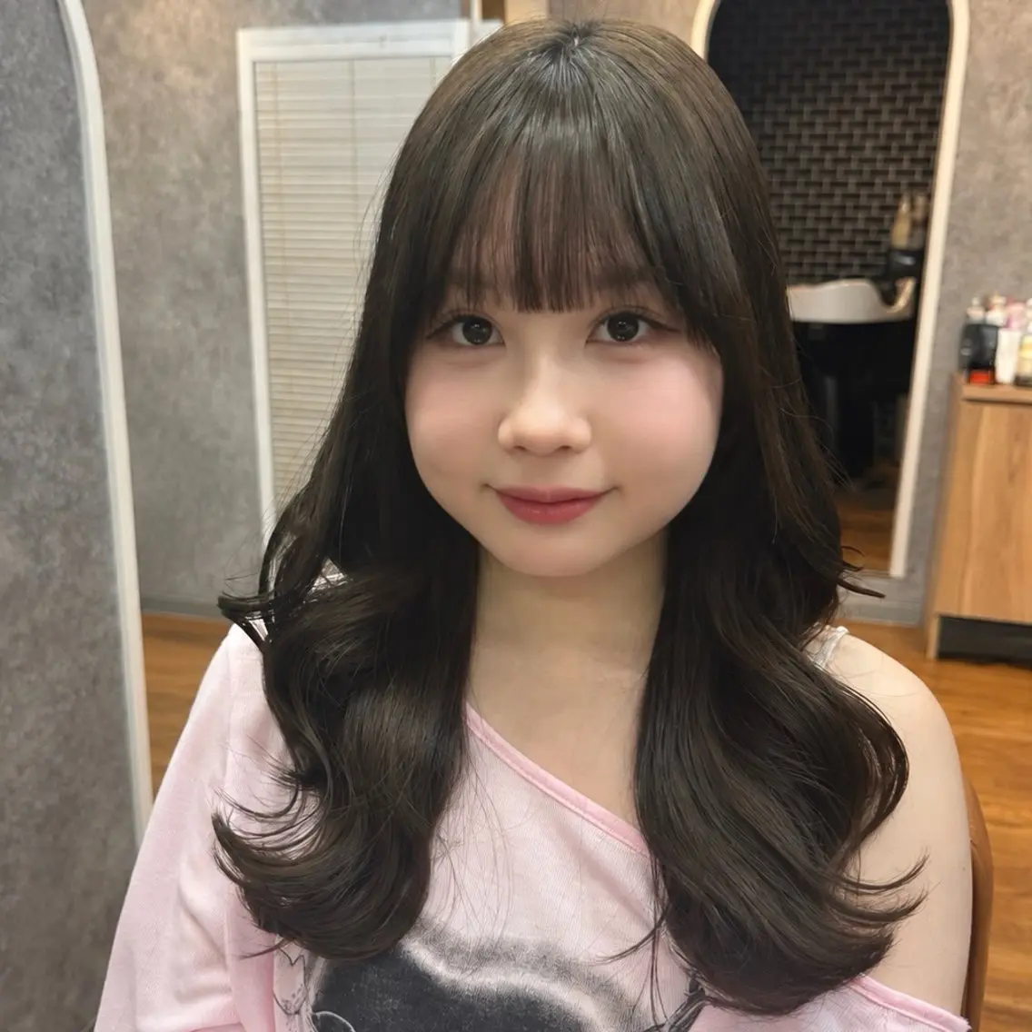 ロング ヨシンモリ 韓国風ヘア レイヤーカット ロング 小顔カット カット cocoa船橋🎀 naomiのヘアスタイル