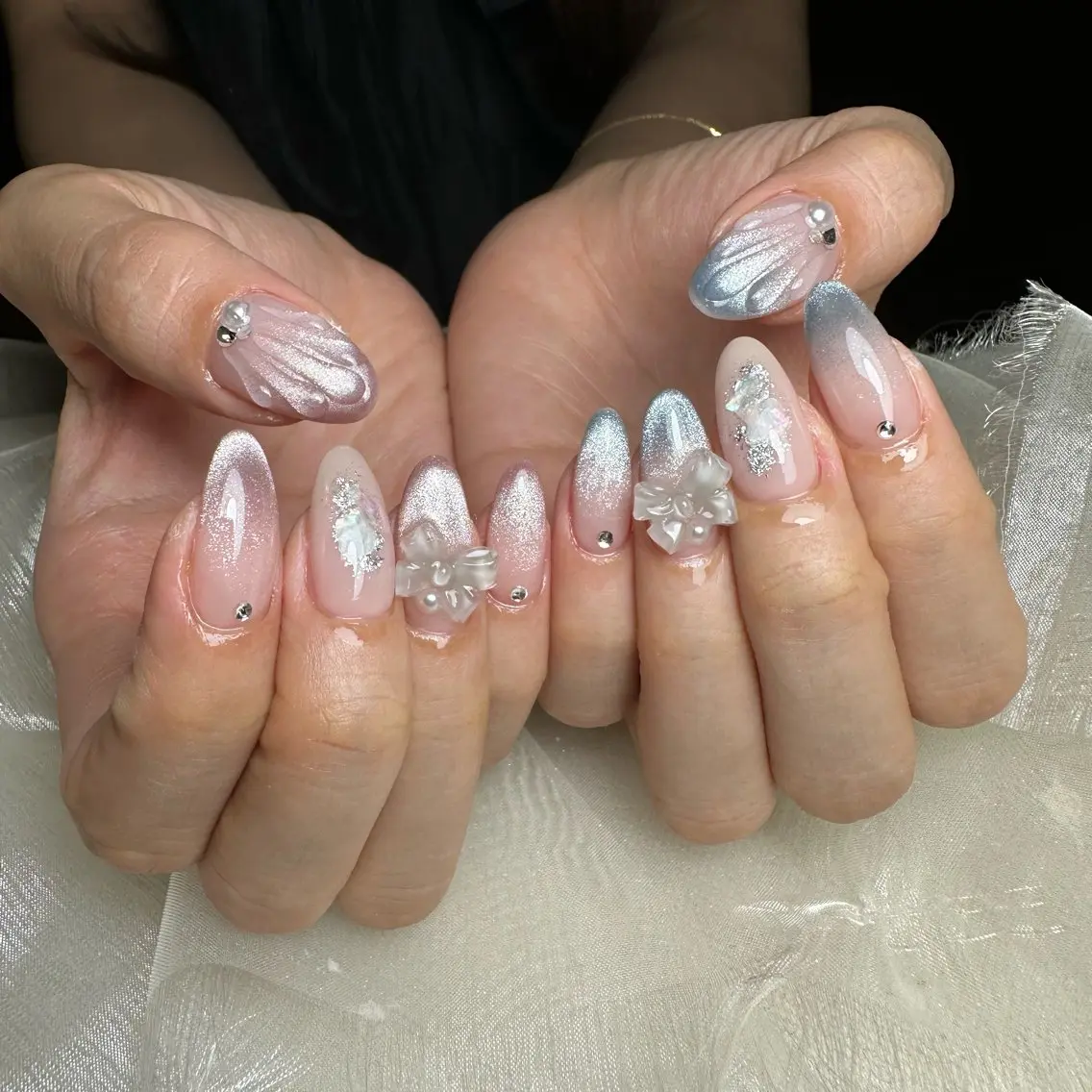 ネイル 里見 麗のネイルデザイン