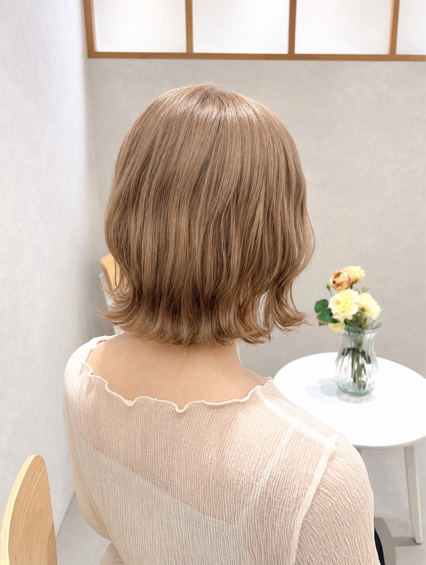 ミディアム カラー ベージュカラー ブロンド ホワイトベージュ ボブ くびれヘア mao/ bob オリーブcolorのヘアスタイル