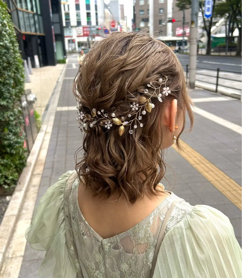 ミディアム ヘアアレンジ ハーフアップ ヘアセット konomi⛓🩶 カラー/ヘアアレンジのヘアスタイル