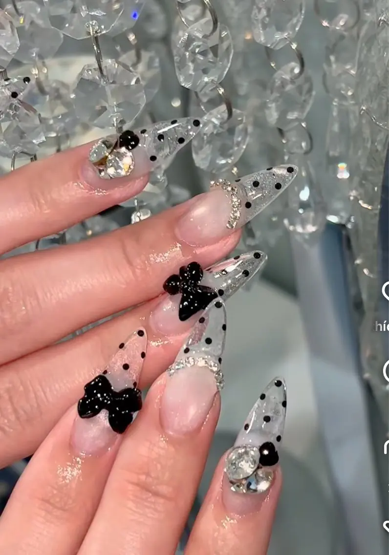 ネイル クリアネイル 長さ出し フラッシュネイル 韓国ネイル ラメ(グリッター) kana nailのネイルデザイン