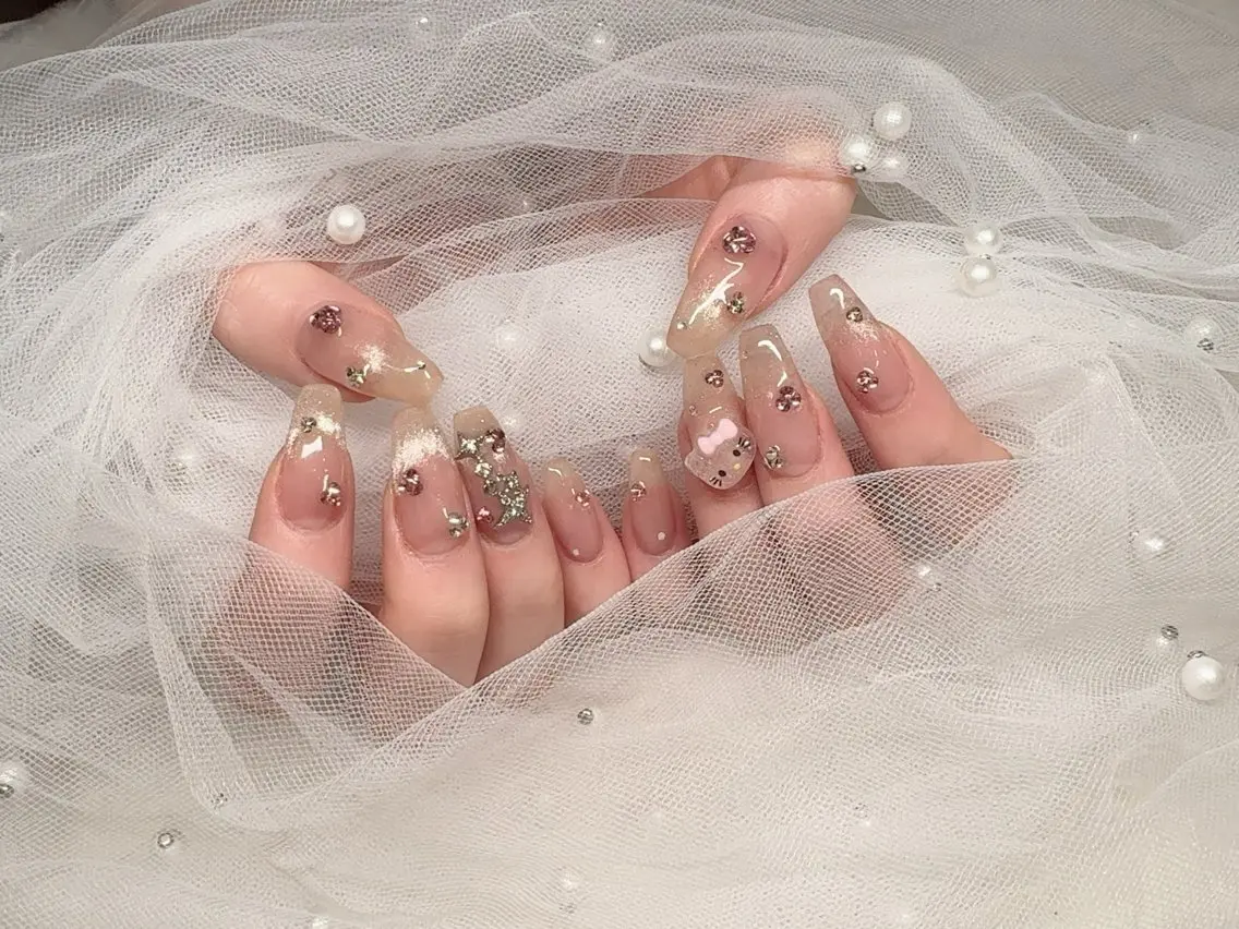 ネイル I-nailロング /ワンホン/キラキラのネイルデザイン