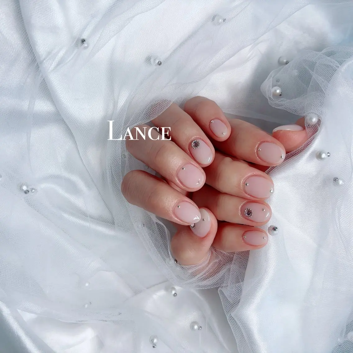 ネイル キラキラネイル 韓国ネイル マグネットネイル 春ネイル ワンホンネイル ハンドネイル Lance nailのネイルデザイン