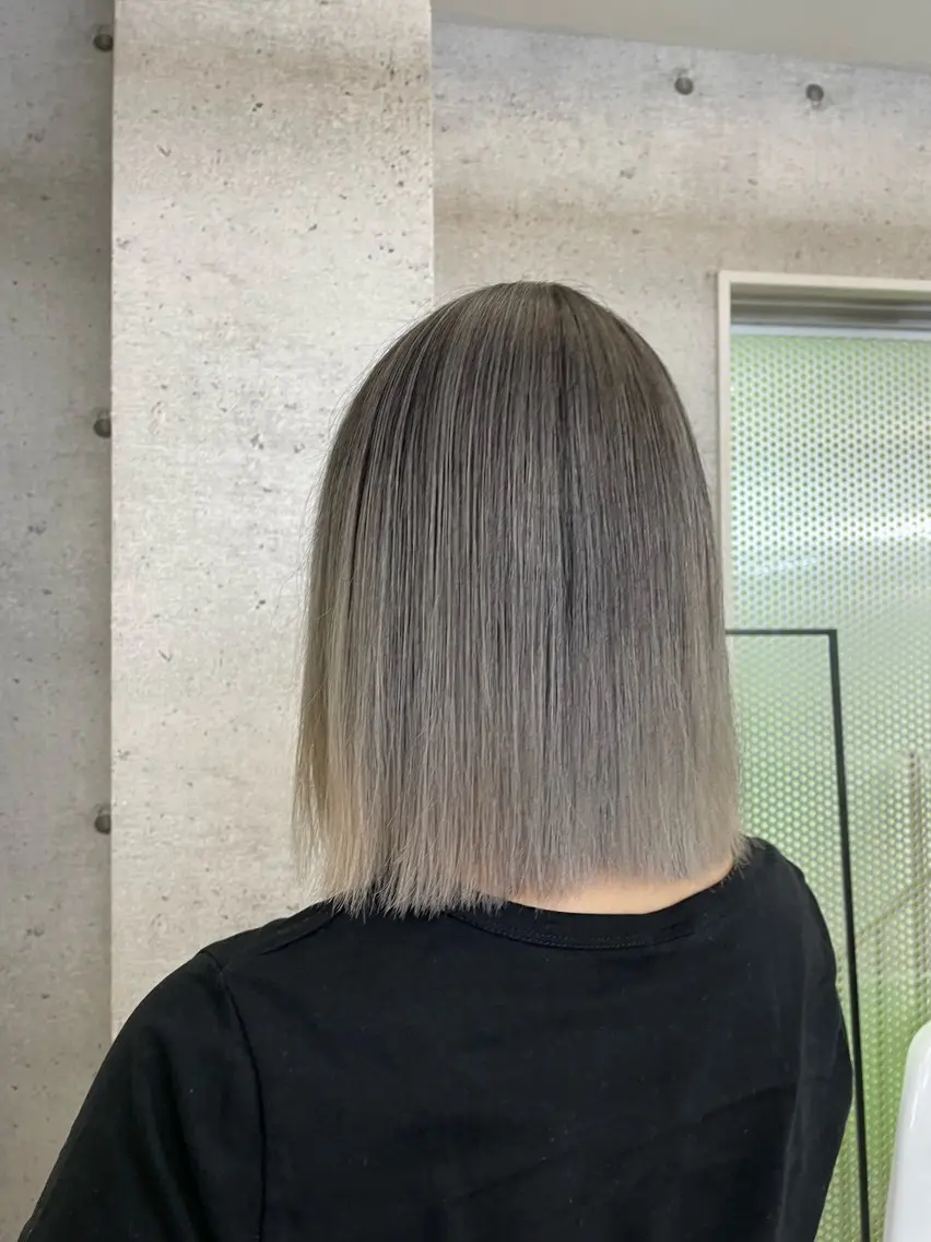 ショート ヘアカラー ヘアセット 🫧バレイヤージュ/ ハイトーン/ミズキのヘアスタイル