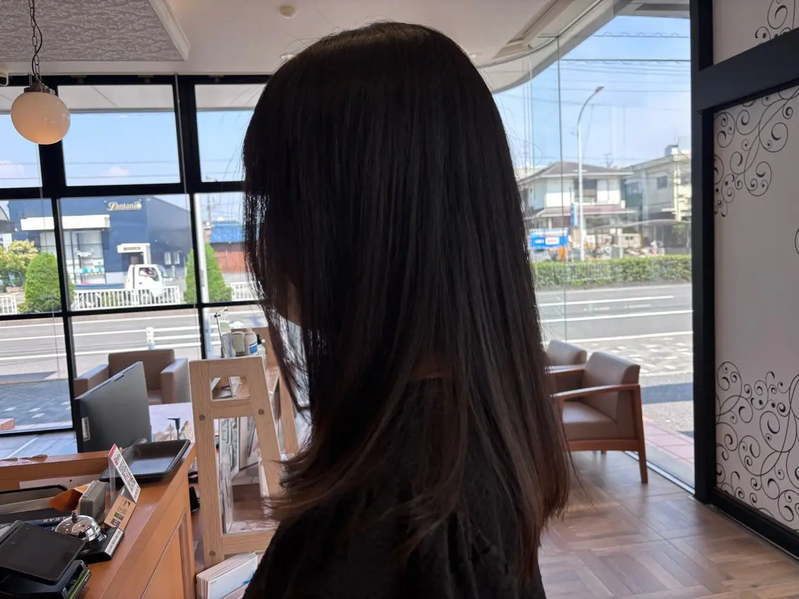 ロング レイヤーカット かわにし ゆきのヘアスタイル