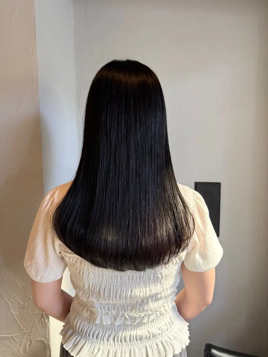 ロング Babylone 飯尾 香音のヘアスタイル