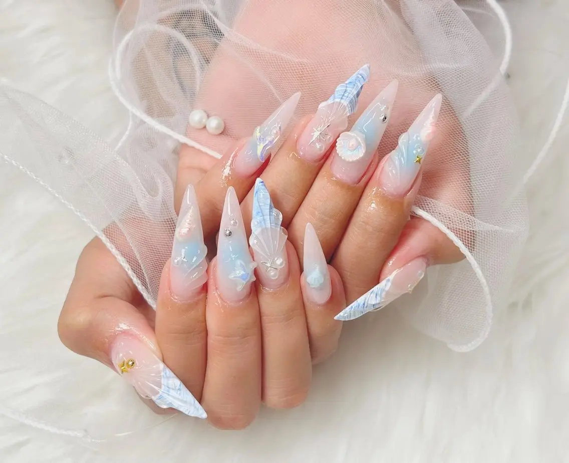 ネイル AURA NAIL 上前津のネイルデザイン