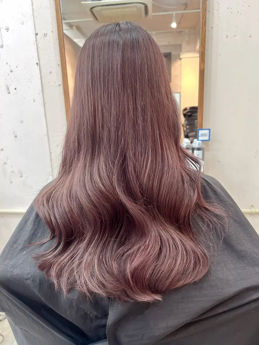 ロング ヘアカラー 🩷艶カラー 🧡💛リサ🫧のヘアスタイル