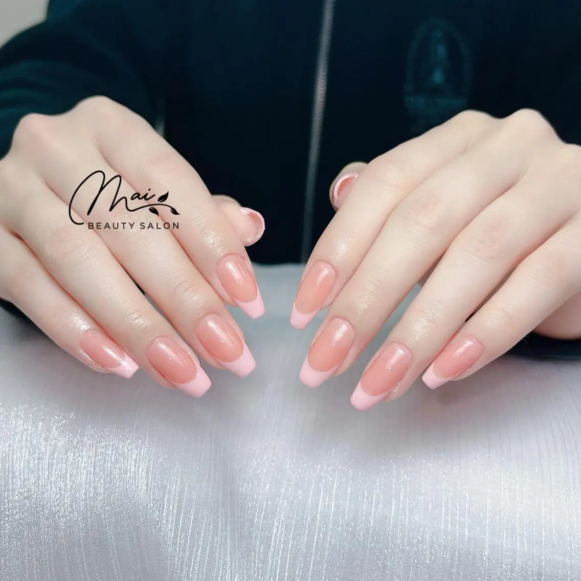 ネイル オーロラネイル チークネイル 長さ出し フラッシュネイル フットネイル MaiBeauty To Toのネイルデザイン