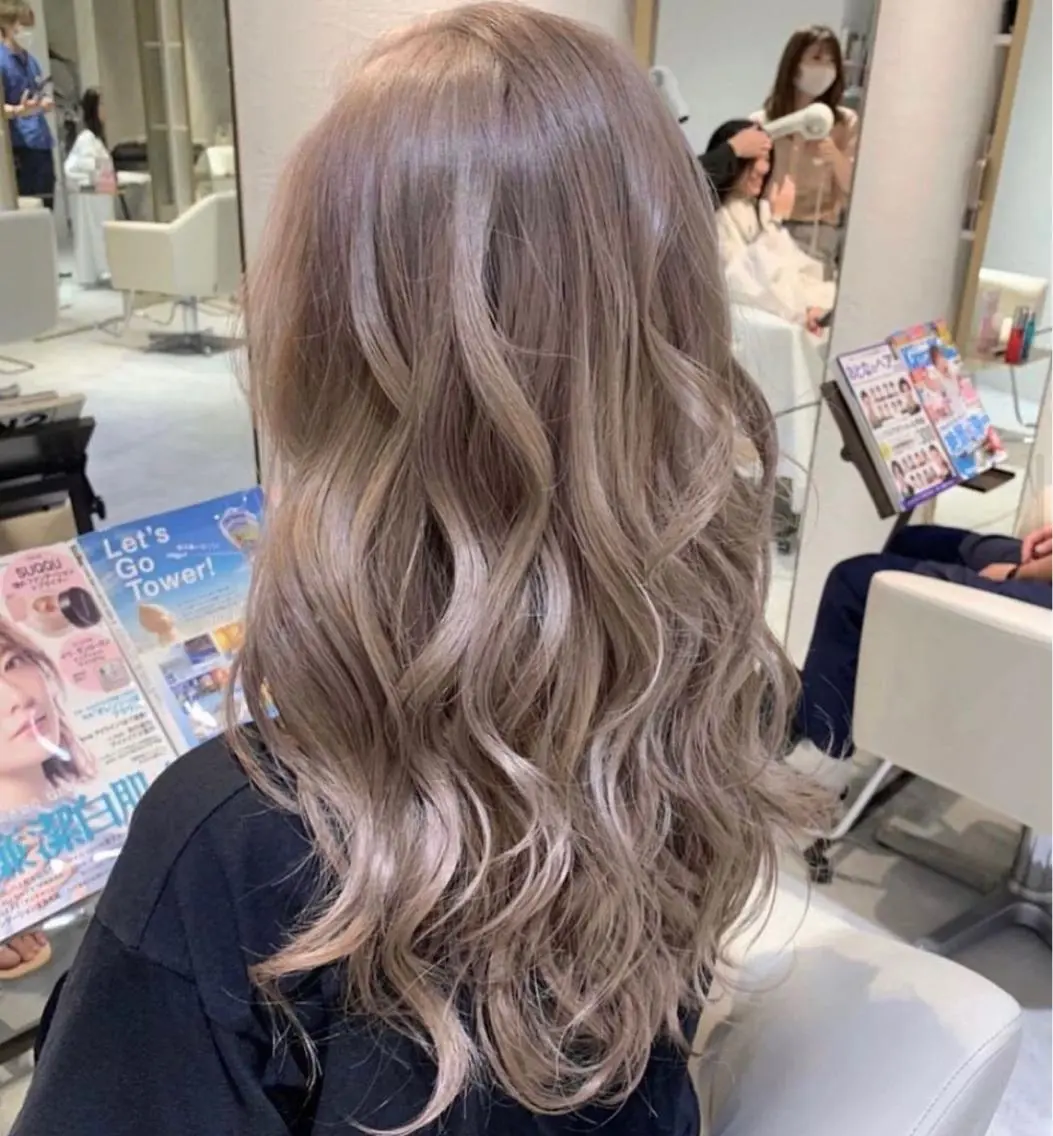 カラー 梶 久菜乃のヘアスタイル