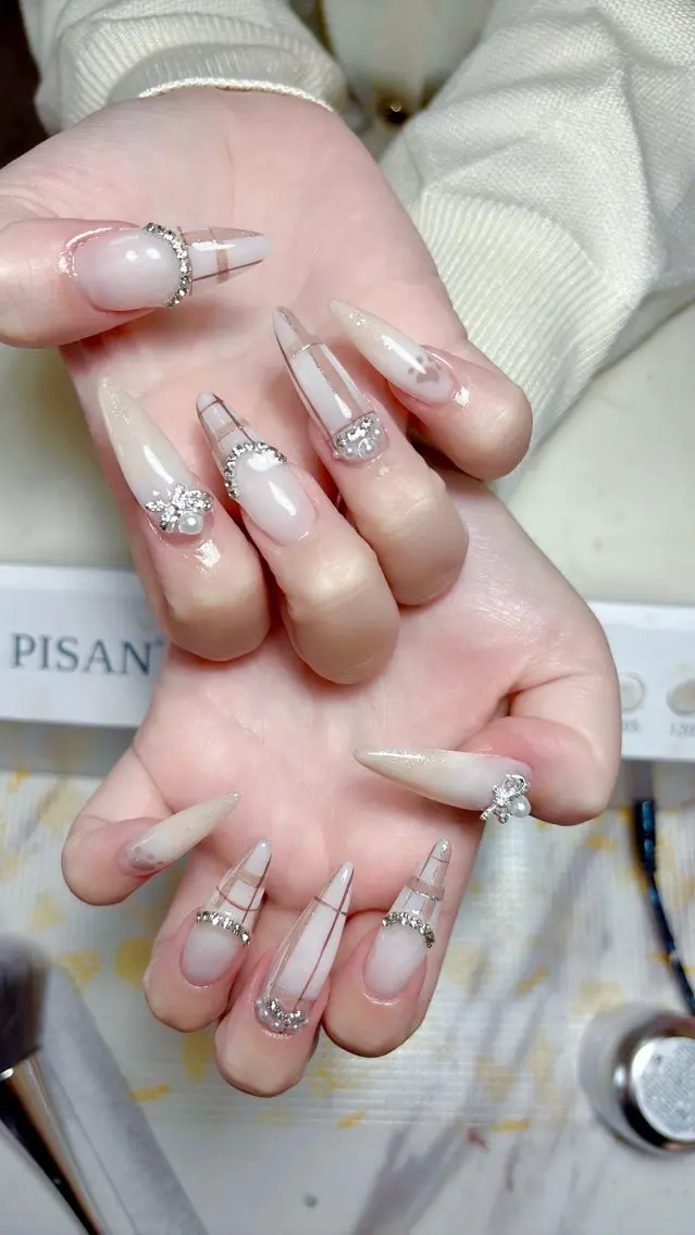 ネイル ハンドネイル Swan Nail Salonのネイルデザイン