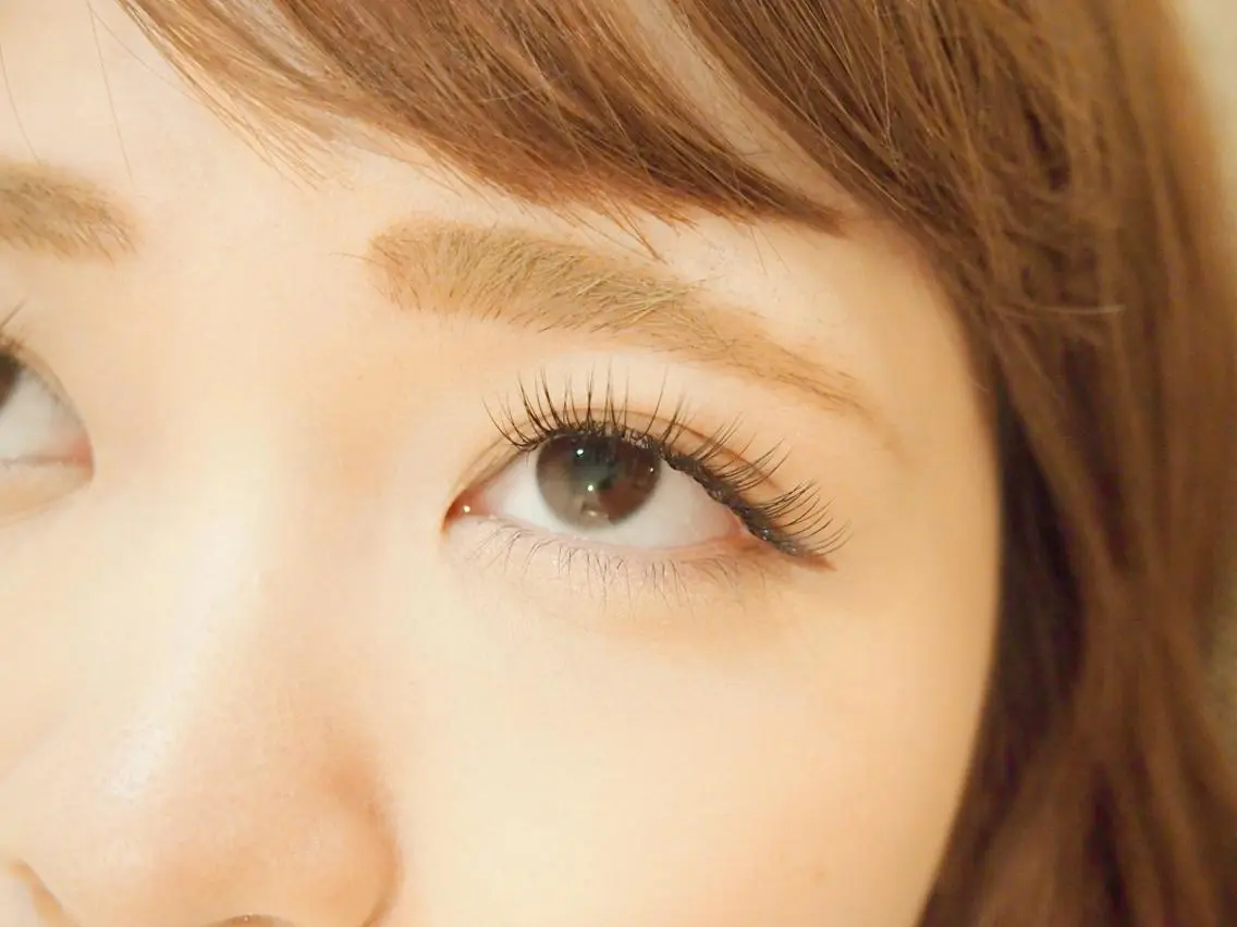 マツエク・マツパ フラットラッシュ 💜bora .のネイルデザイン