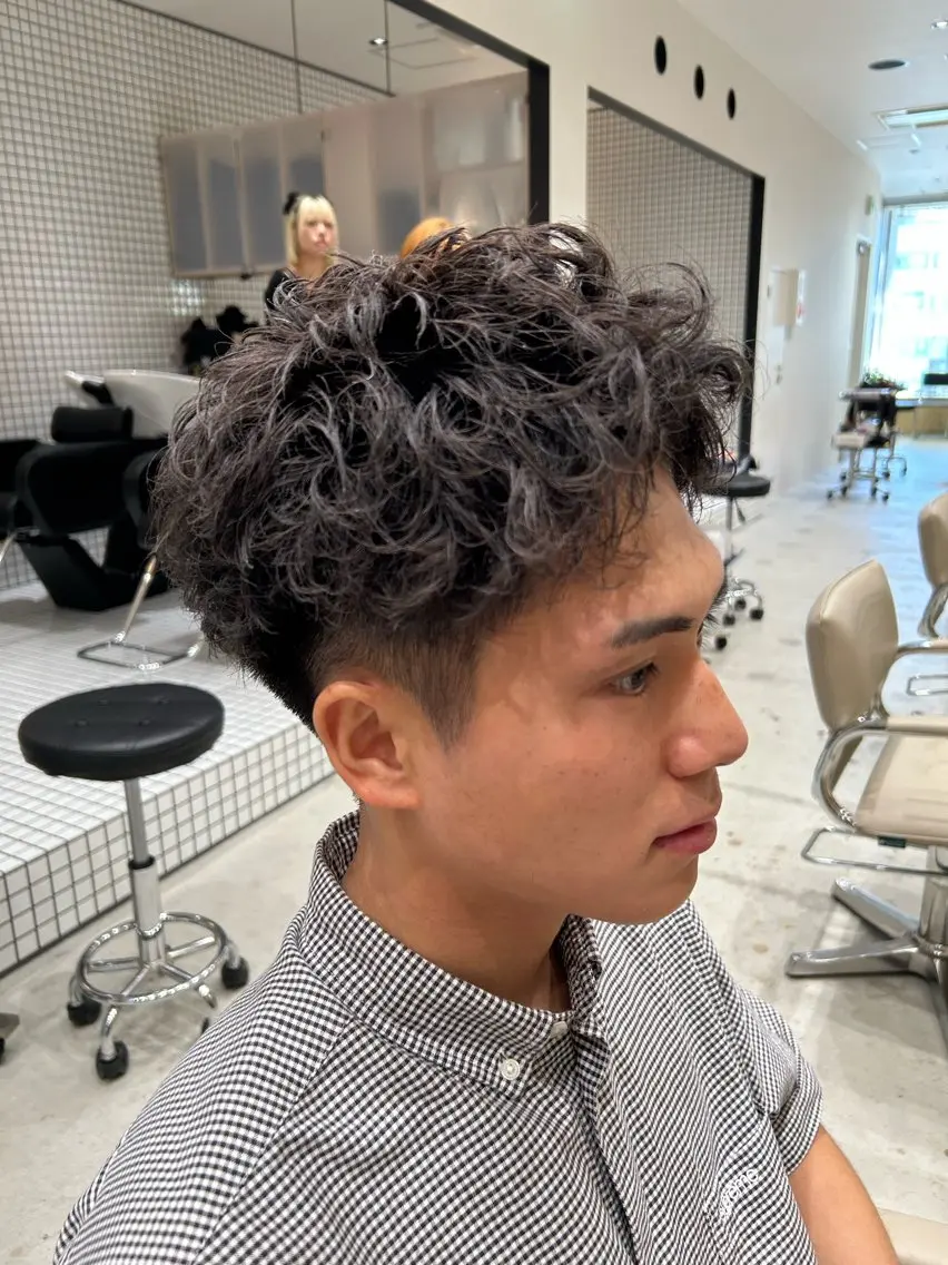 パーマ メンズ フェードカット メンズパーマ カット パーマ 🐲ツイスパ🐲 フェード/龍のヘアスタイル