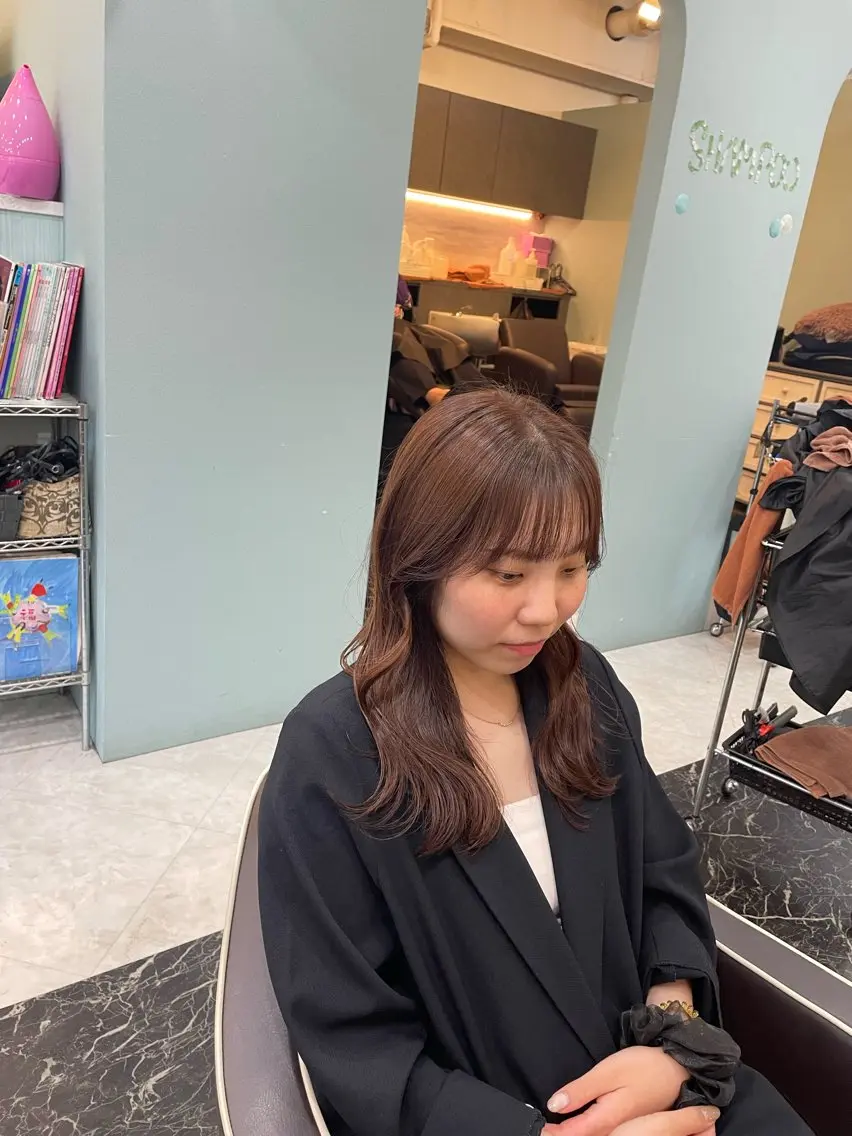 セミロング カット ヘアカラー 亀川蓮 Agu hairのヘアスタイル