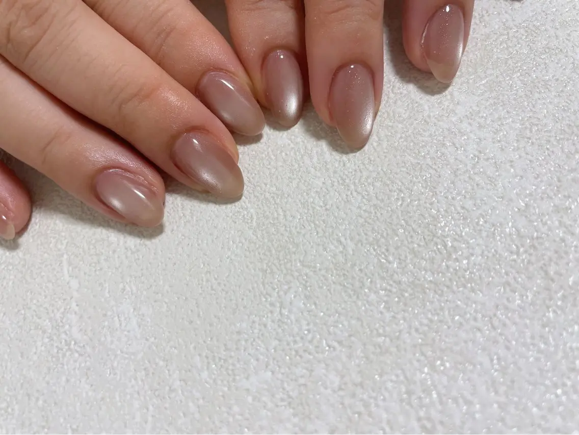ネイル オーロラネイル フットネイル フレンチネイル ジェルネイル マグネットネイル ハンドネイル mogunail &blowのネイルデザイン