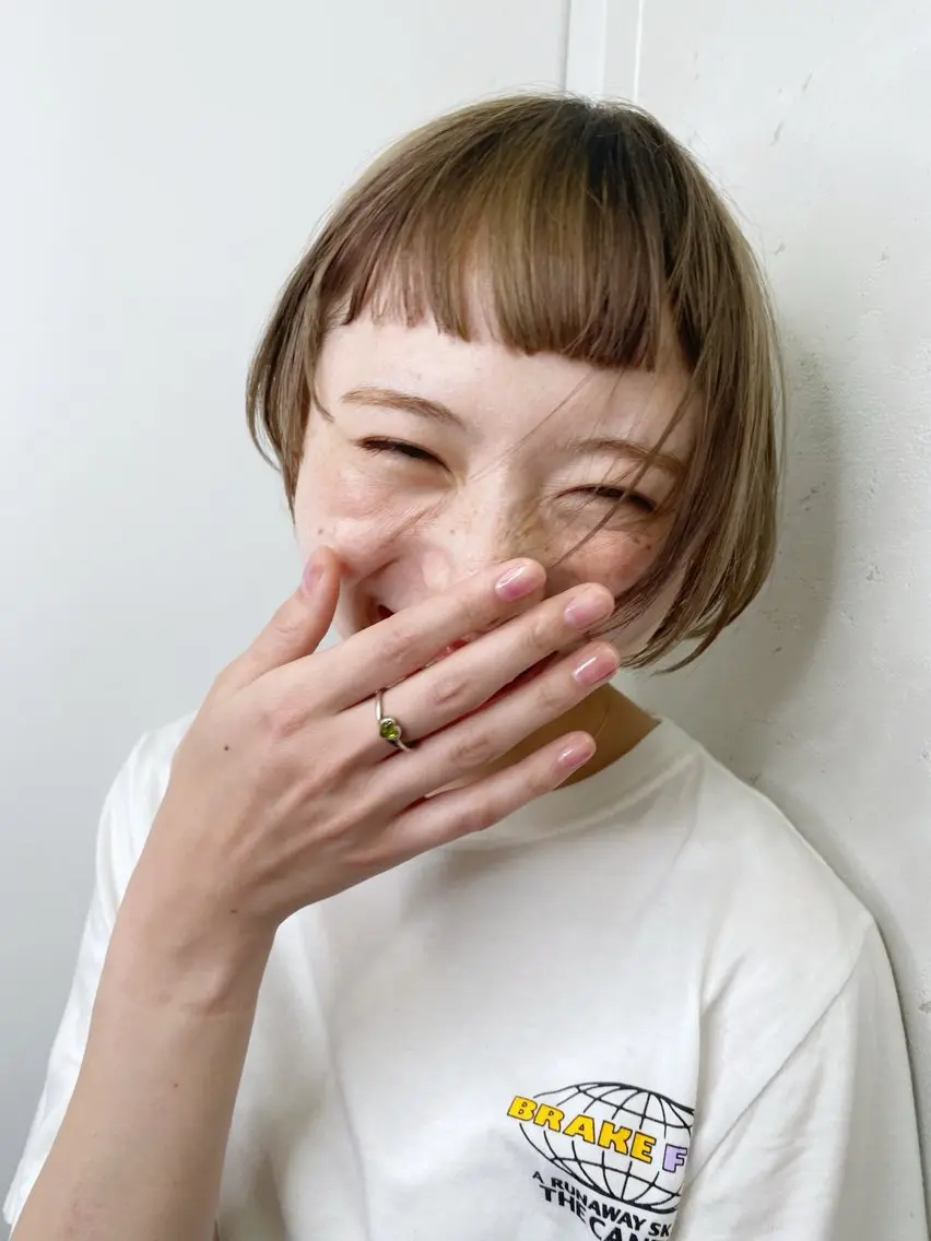 ショート ボブ レイヤーカット 似合わせカット ショートヘア カット ヘアカラー トリートメント 岩本 陽介のヘアスタイル