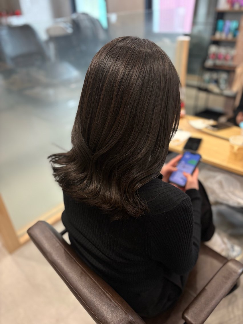 ミディアム くびれヘア 顔周りカット レイヤーカット カット アキ/梅田/顔周り /レイヤーカットのヘアスタイル