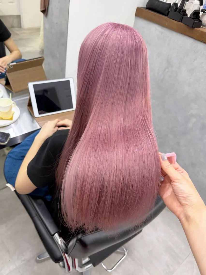 ロング カラー ブリーチ ピンクカラー 🍊新宿南口🍊 ERINAのヘアスタイル