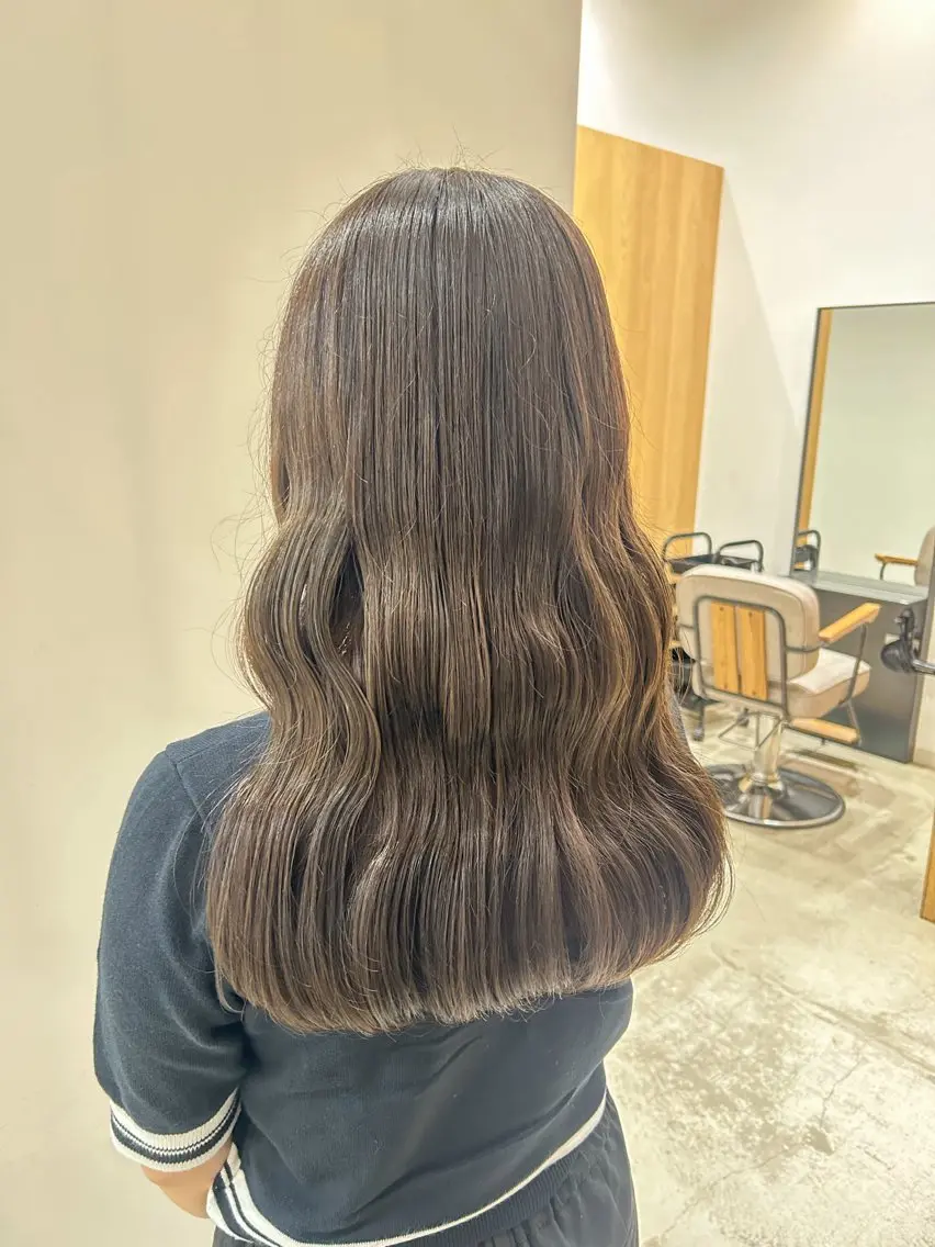 ロング カラー ヘアアレンジ ヘアカラー トリートメント yuka .のヘアスタイル